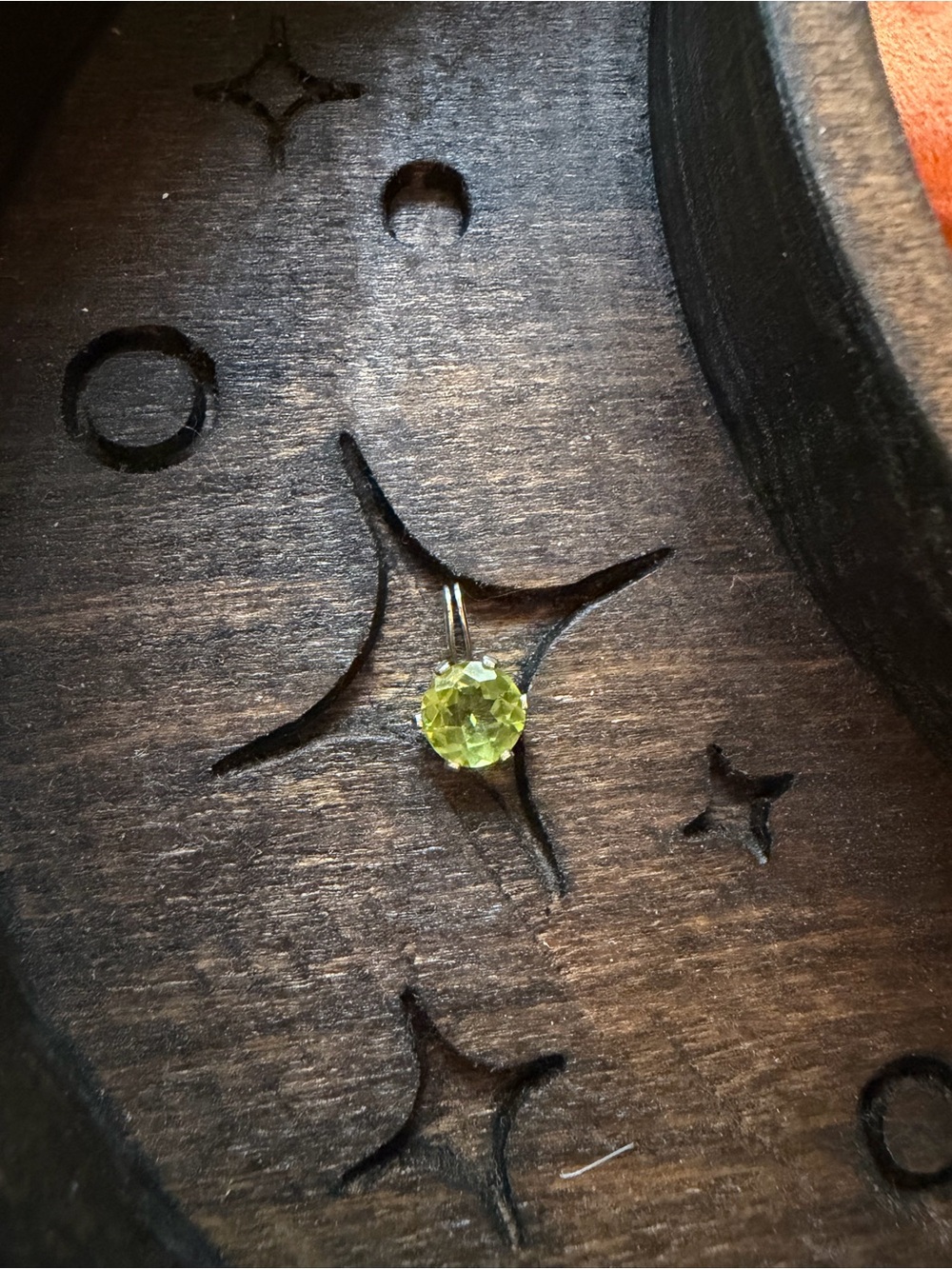 Round Cut Peridot Pendant